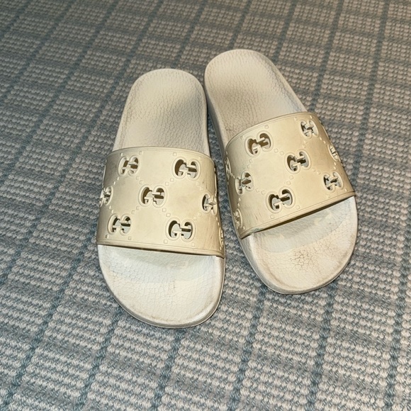 100% Authentic White Gucci Slides - Picture 6 of 6